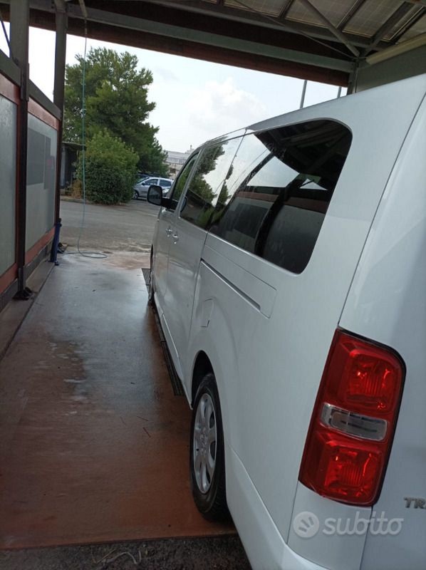 Usata Peugeot Traveller 150 CV (110 kW) 2018 Bianco Monovolume
