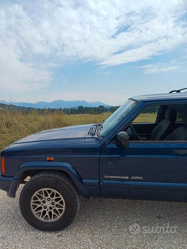 Usata Jeep Cherokee 116 CV (85 kW) 2000 Blu SUV