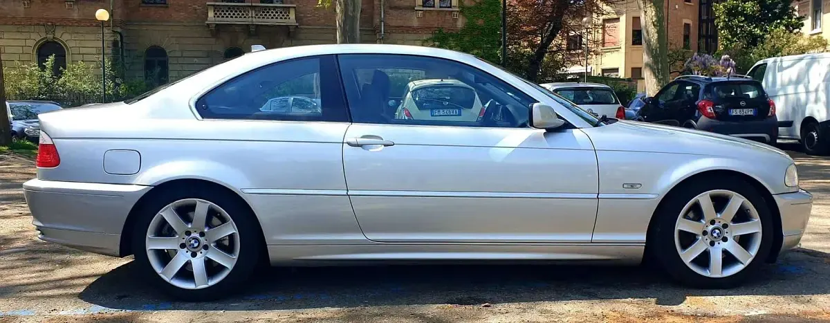 Usata BMW 330 M Sport 231 CV (169 kW) 2002 Argento Coupé