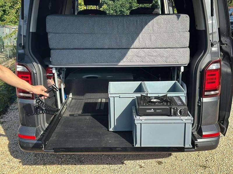 Usata VW California California 204 CV (150 kW) 2017 Grigio Furgone