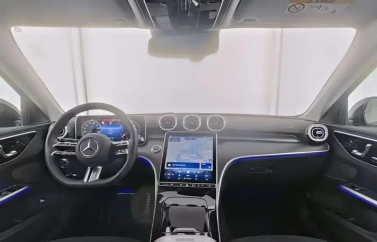 Usata Mercedes C200 AMG Line Premium 163 CV (119 kW) 2025 Grigio Berlina