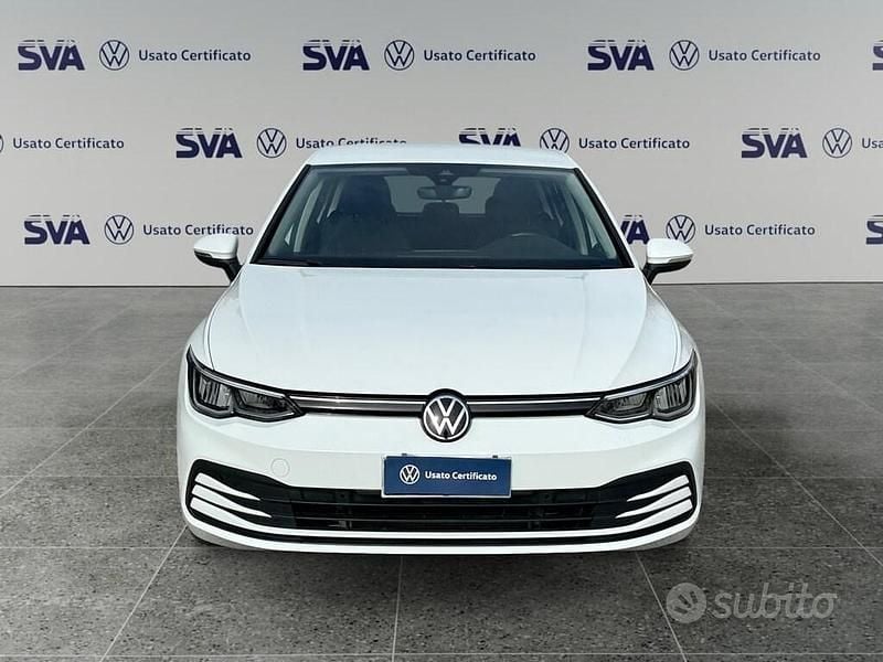 Usata VW Golf VIII Life 116 CV (85 kW) 2023 Bianco Berlina