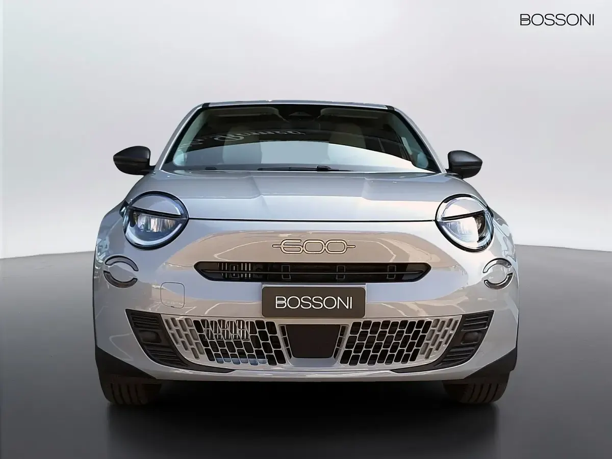 Nuova Fiat 600 Pop 110 CV (80 kW) 2026 Nero SUV