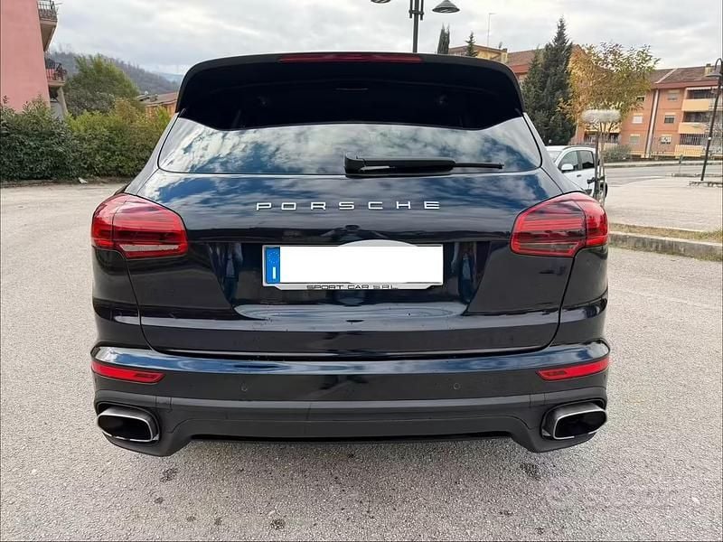 Usata Porsche Cayenne 245 CV (180 kW) 2016 Blu SUV