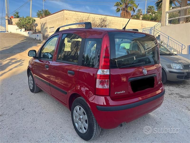 Usata Fiat Panda 75 CV (55 kW) 2011 Rosso Utilitaria