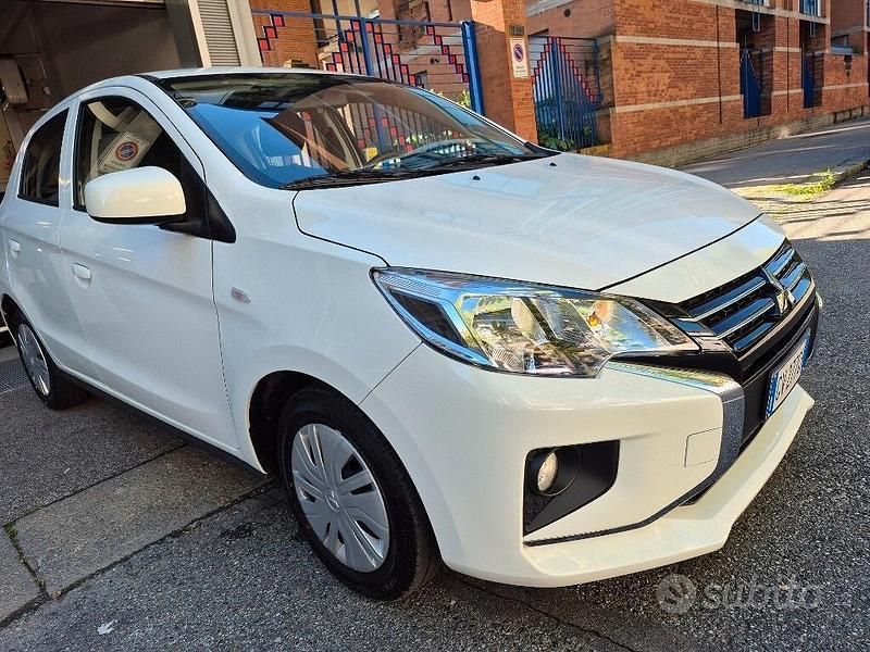 Usata Mitsubishi Space Star Invite 71 CV (52 kW) 2024 Bianco Berlina