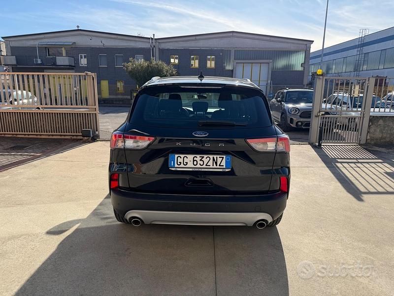Usata Ford Kuga ST-Line 120 CV (88 kW) 2021 Nero SUV