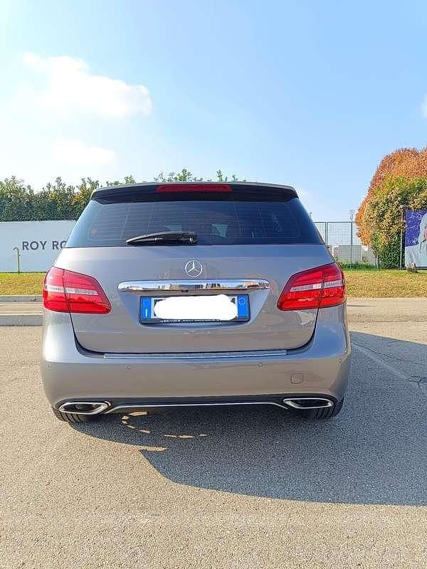 Usata Mercedes B180 122 CV (89 kW) 2017 Utilitaria