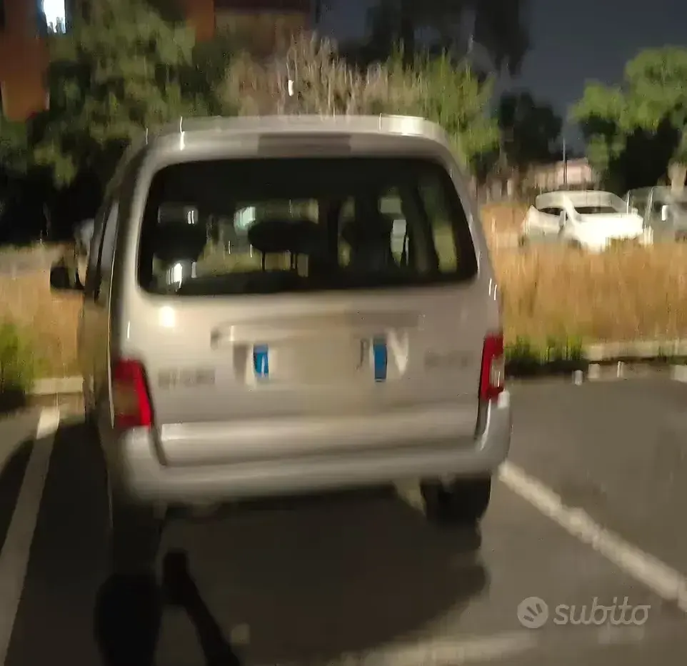 Usata Citroën Berlingo 75 CV (55 kW) 2006 Grigio Monovolume