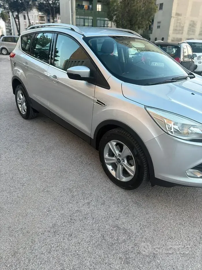 Usata Ford Kuga Titanium 115 CV (84 kW) 2014 Grigio SUV