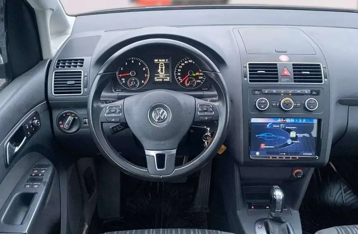 Usata VW Touran Cross 150 CV (110 kW) 2012 Marrone Monovolume