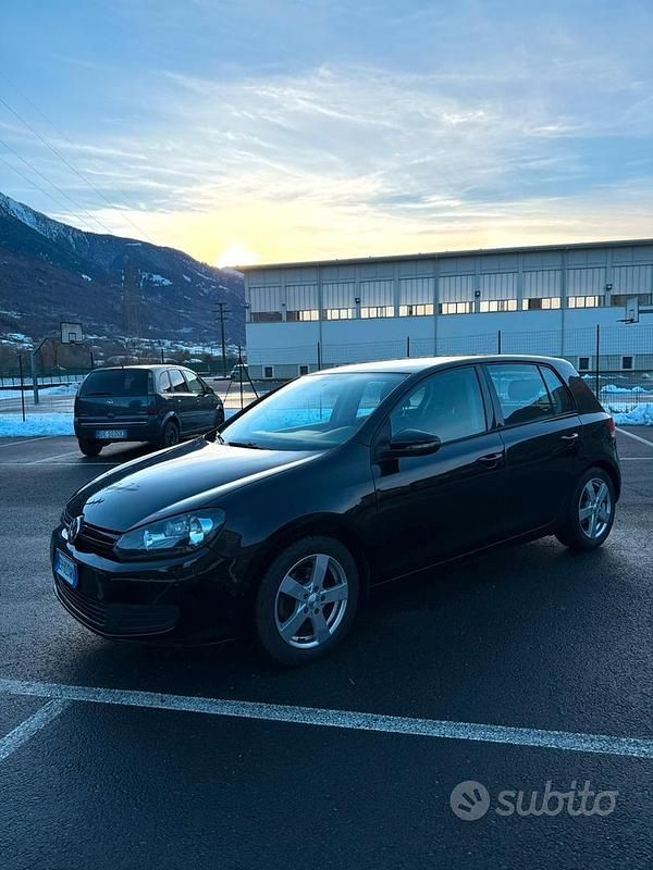 Usata VW Golf VI 79 CV (58 kW) 2011 Nero Utilitaria