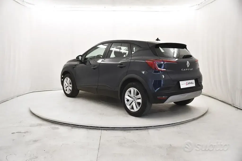 Usata Renault Captur Zen 101 CV (74 kW) 2021 Bluazzurro SUV