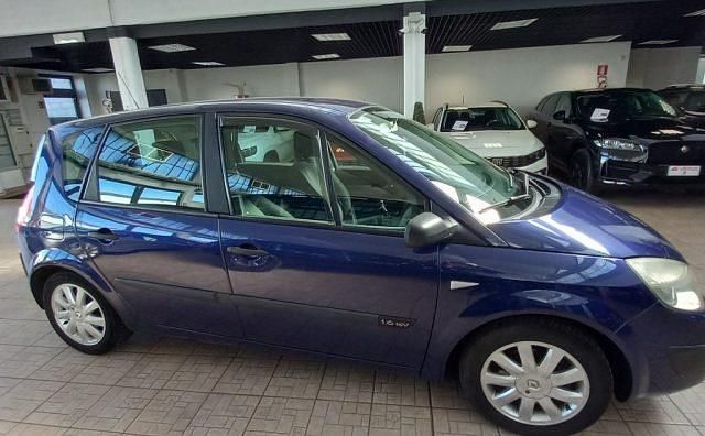 Usata Renault Scénic II Authentique 112 CV (82 kW) 2005 Blu Monovolume