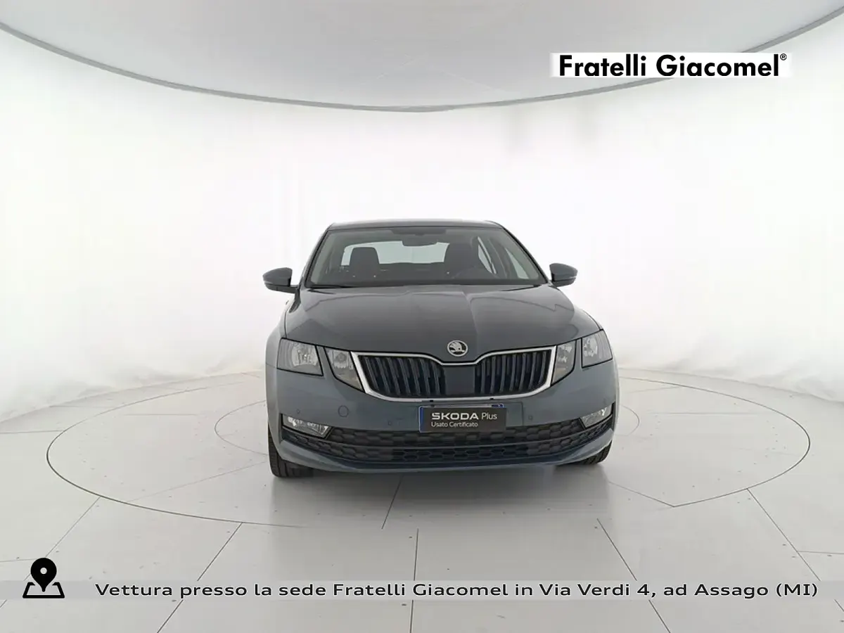 Usata Skoda Octavia Executive 116 CV (85 kW) 2018 Grigio quarzo metallizzato Berlina