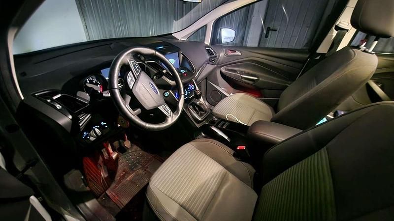 Usata Ford C-MAX Titanium S 120 CV (88 kW) 2018 Argento Monovolume