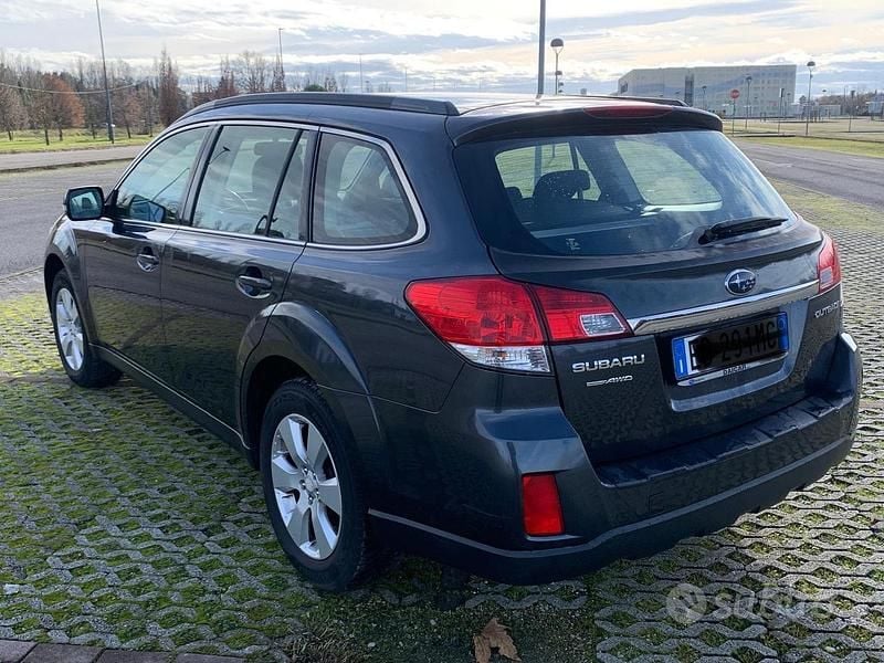 Usata Subaru Outback 150 CV (110 kW) 2010 Station wagon