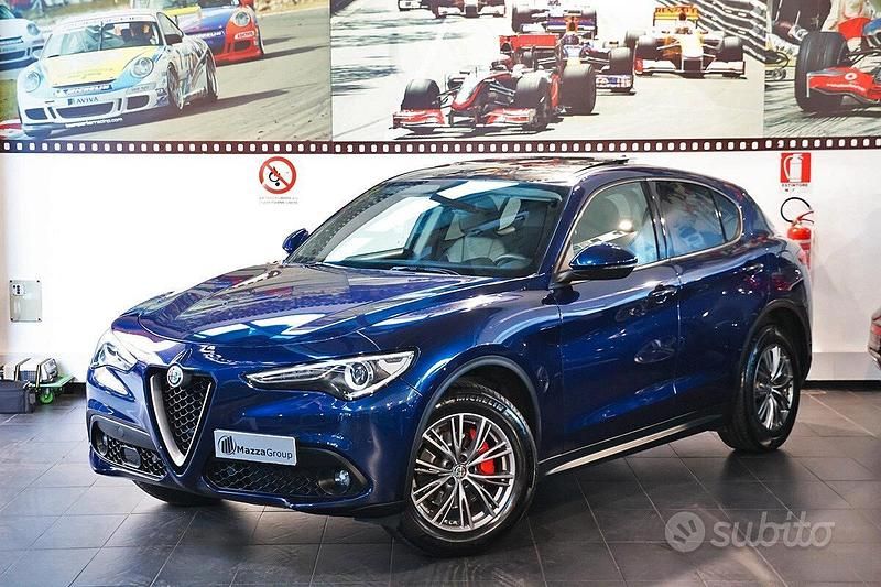 Blu/azzurro Usata 2018 Alfa Romeo Stelvio Executive SUV | 15.750 € (Super prezzo) - Immagine 1/4