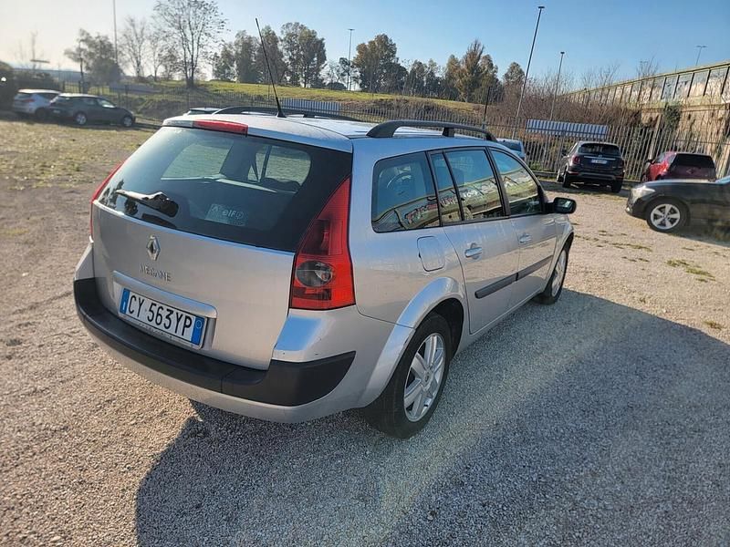 Usata Renault Mégane GrandTour Dynamique 85 CV (62 kW) 2005 Argento Station wagon