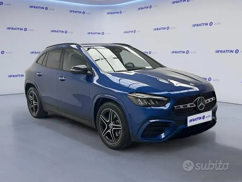 Usata Mercedes GLA200 AMG 150 CV (110 kW) 2025 Bluazzurro SUV