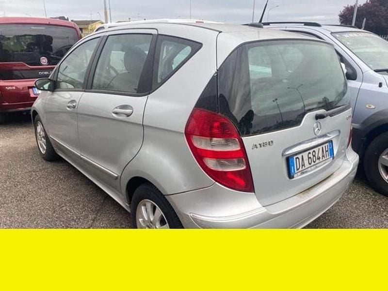 Usata Mercedes A180 Elegance 109 CV (80 kW) 2006 Argento Berlina