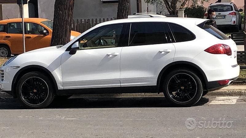 Usata Porsche Cayenne 245 CV (180 kW) 2011 Bianco SUV