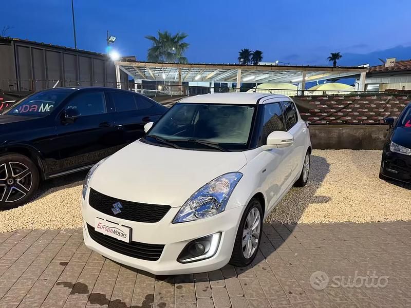 Usata Suzuki Swift Cool 75 CV (55 kW) 2014 Bianco Utilitaria