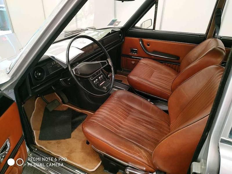 Usata Fiat 130 160 CV (117 kW) 1971 Argento Berlina