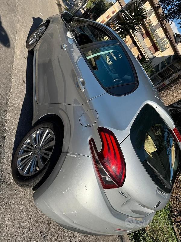 Usata Peugeot 208 75 CV (55 kW) 2017 Grigio Utilitaria