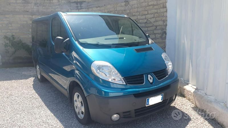 Usata Renault Trafic 120 CV (88 kW) 2011 Blu Monovolume