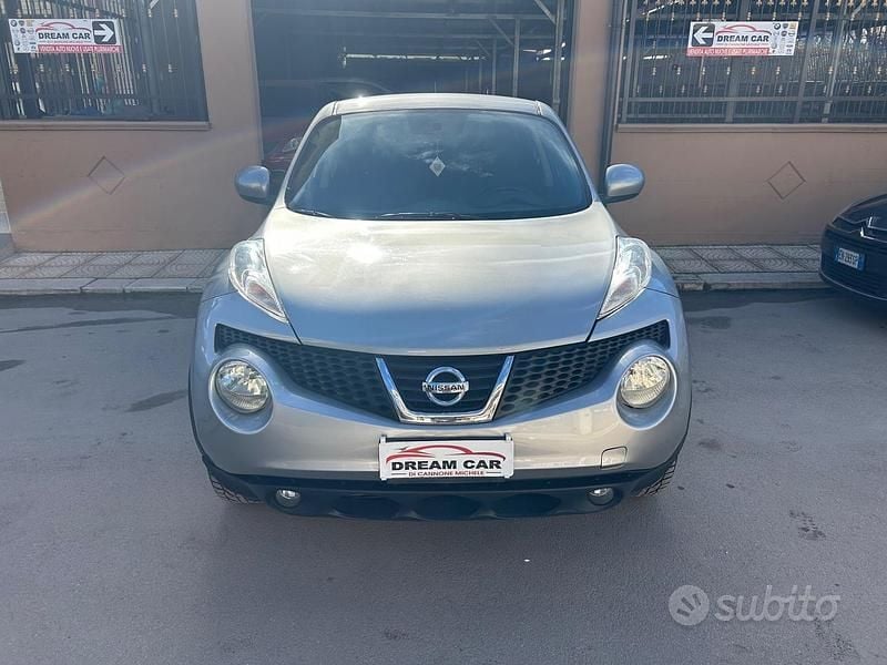Usata Nissan Juke Tekna 110 CV (80 kW) 2012 Grigio SUV