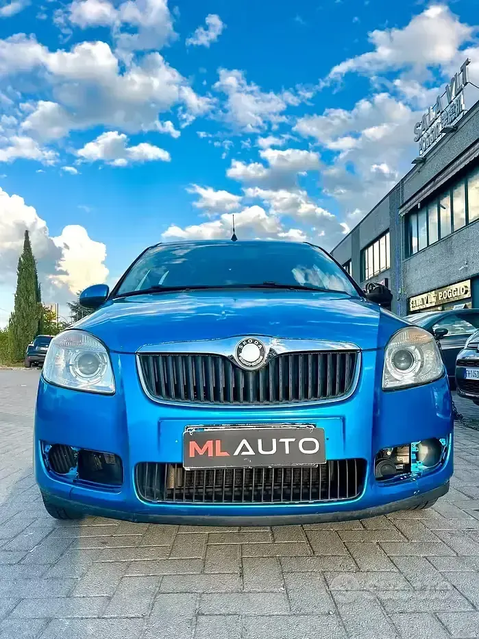 Usata Skoda Roomster Sport 80 CV (58 kW) 2008 Blu Monovolume