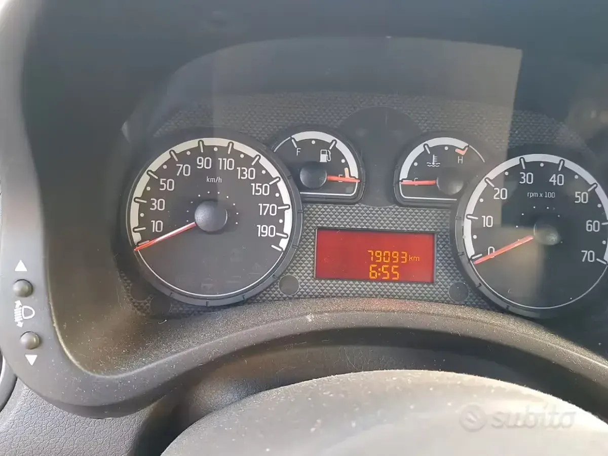 Usata Fiat Panda Emotion 69 CV (50 kW) 2010 Grigio Utilitaria