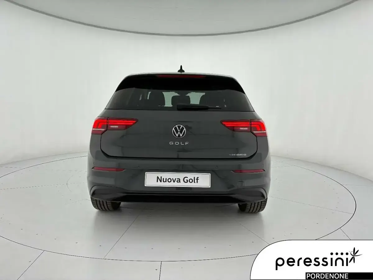 Nuova VW Golf VIII Edition 150 CV (110 kW) 2025 Dolphin grey metallizzato Berlina
