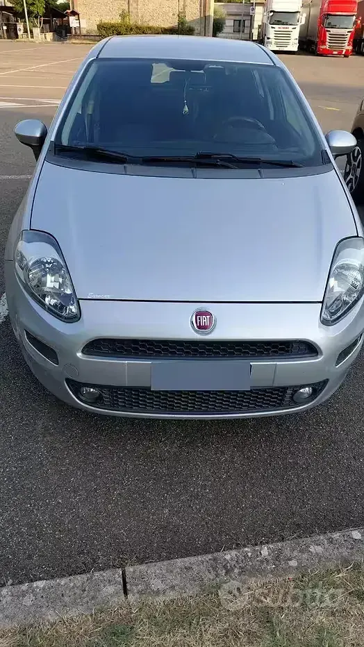 Usata Fiat Grande Punto Street 75 CV (55 kW) 2015 Grigio Utilitaria