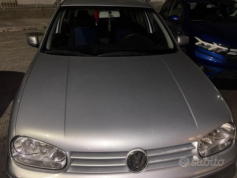 Usata VW Golf IV 110 CV (80 kW) 2001 Grigio Berlina