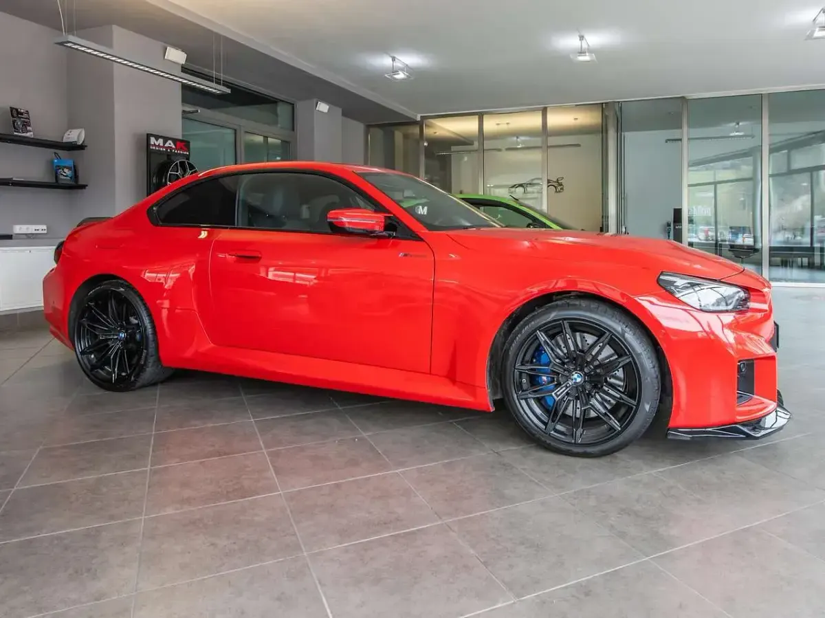 Usata BMW M2 M Performance 460 CV (338 kW) 2024 Toronto rot metallic Coupé