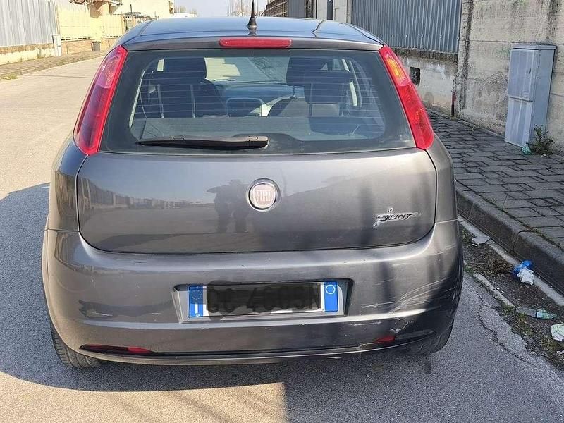 Usata Fiat Punto Evo Dynamic 65 CV (47 kW) 2010 Grigio Utilitaria