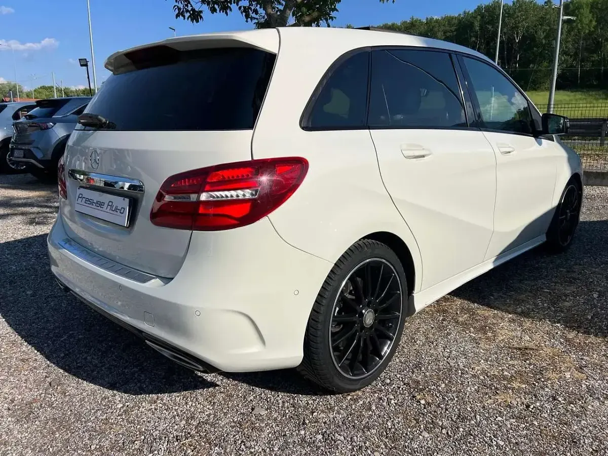 Usata Mercedes B200 AMG 136 CV (100 kW) 2015 Bianco Utilitaria