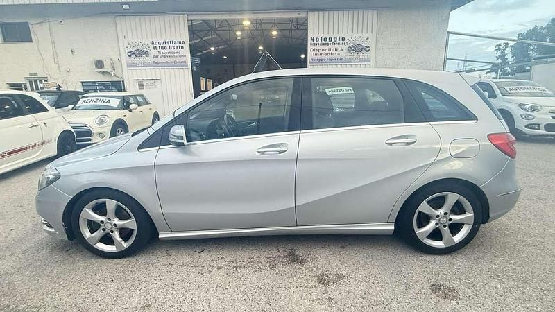 Usata Mercedes B180 Premium 109 CV (80 kW) 2014 Argento Utilitaria