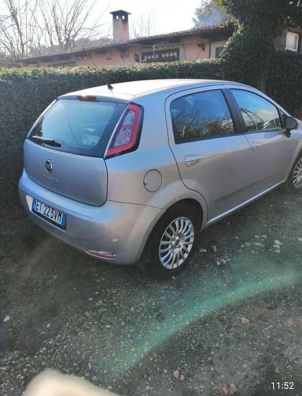 Usata Fiat Grande Punto 75 CV (55 kW) 2014 Argento Utilitaria