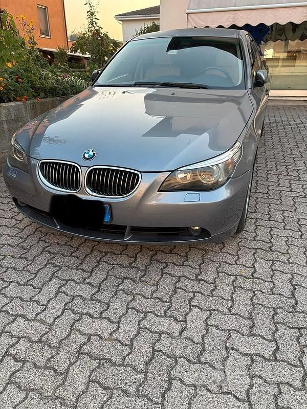 Grigio Usata 2005 BMW 525 Station wagon | 5000 € - Immagine 1/4