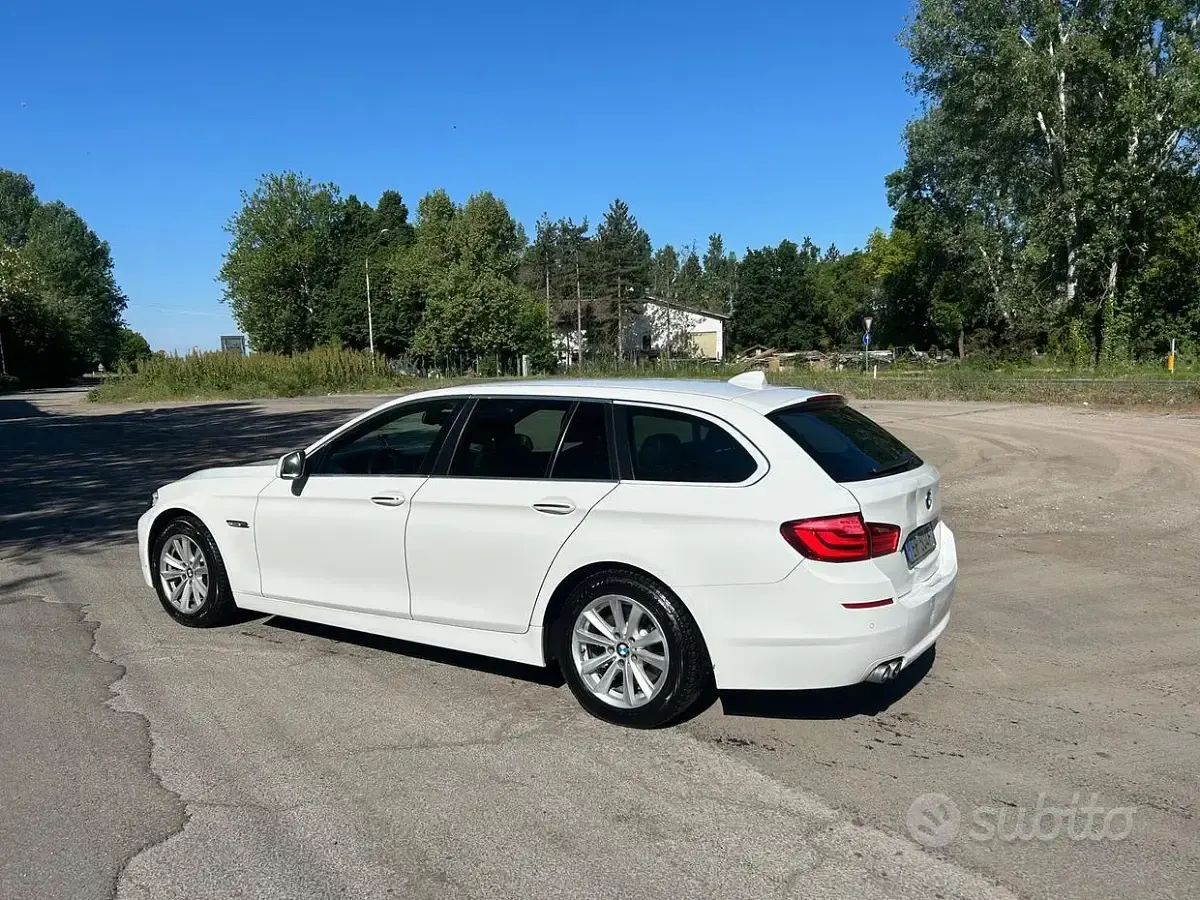 Usata BMW 520 Luxury Line 184 CV (135 kW) 2013 Bianco Berlina