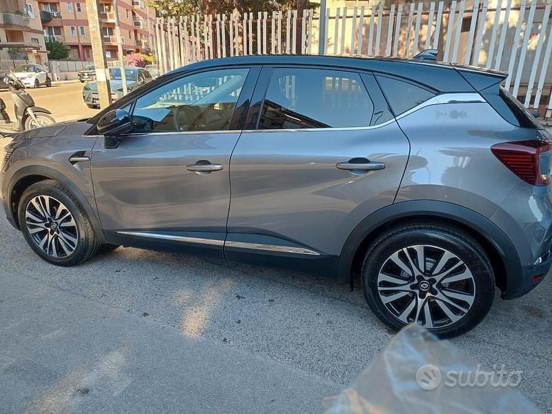 Usata Renault Captur Initiale Paris 116 CV (85 kW) 2020 Grigio SUV