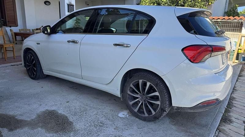 Usata Fiat Tipo Lounge 120 CV (88 kW) 2017 Berlina
