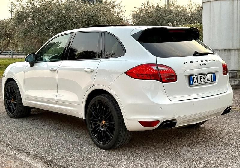 Usata Porsche Cayenne 245 CV (180 kW) 2012 Bianco SUV
