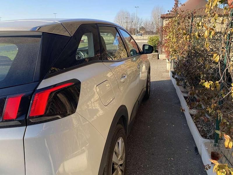 Usata Peugeot 3008 Active 131 CV (96 kW) 2019 Bianco SUV