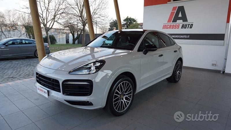 Usata Porsche Cayenne 340 CV (250 kW) 2021 Grigio SUV