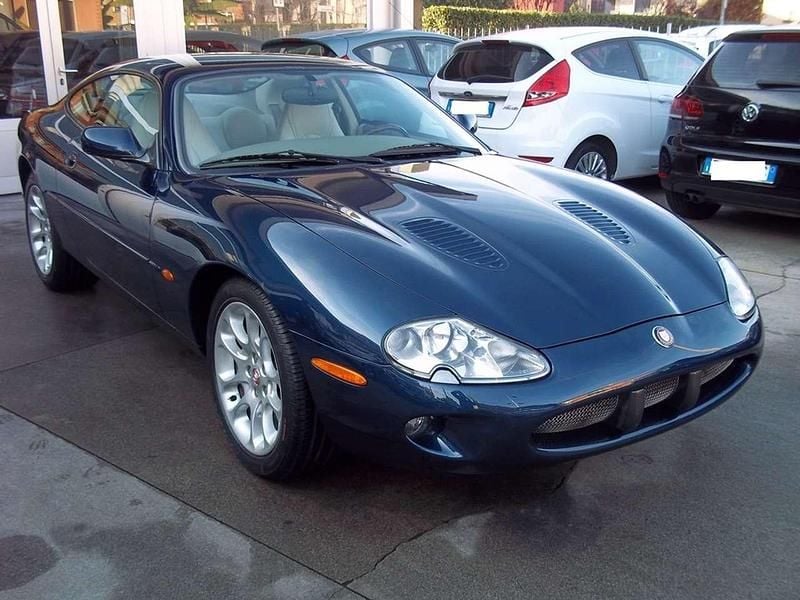 Usata Jaguar XKR Supercharged 363 CV (266 kW) 1999 Blu/azzurro Coupé