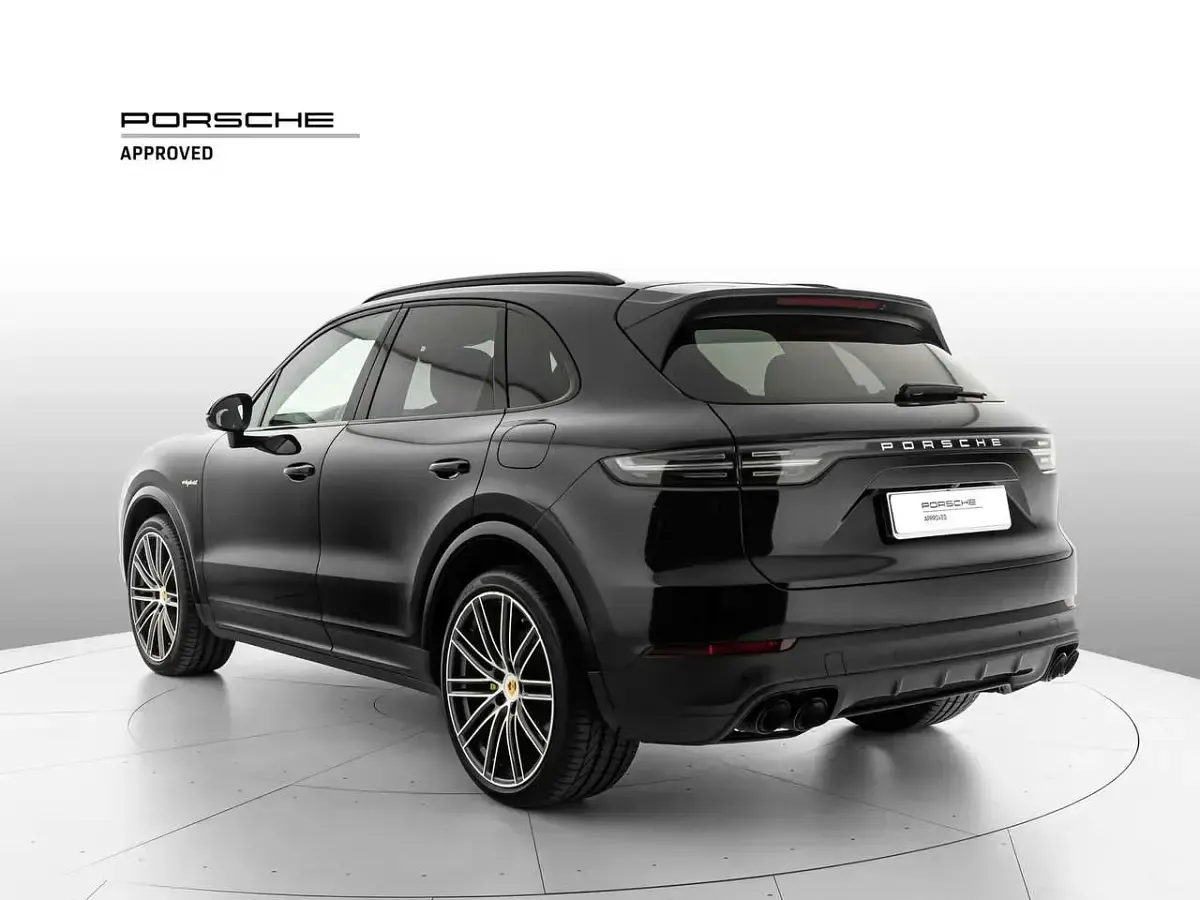Usata Porsche Cayenne 462 CV (339 kW) 2020 Nero jet metallizzato SUV
